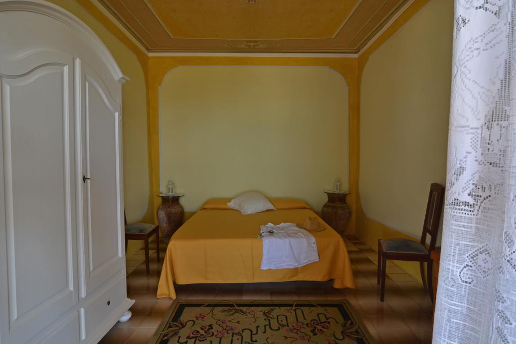 Mariangelica Hotel Ginostra Eksteriør billede